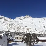 Chesa La Montanella - Ferienwohnung, * Maloja