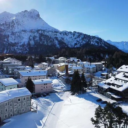 Chesa La Montanella - Ferienwohnung, Apartamento Maloja
