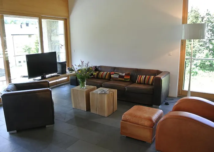 Chesa La Montanella - Ferienwohnung, Maloja