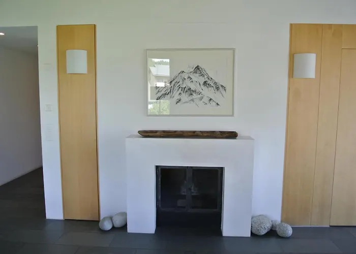 Chesa La Montanella - Ferienwohnung, * Maloja