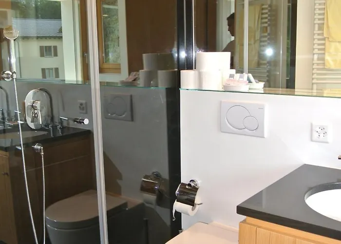 Chesa La Montanella - Ferienwohnung, Maloja