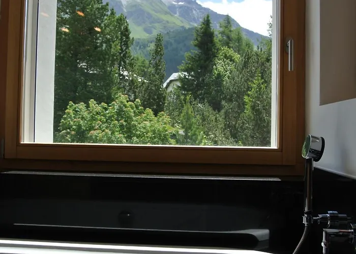 Chesa La Montanella - Ferienwohnung, Apartamento