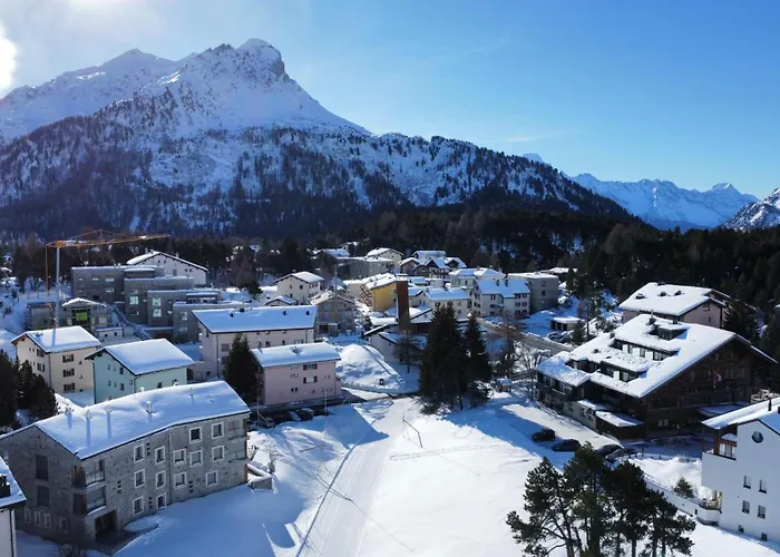 Chesa La Montanella - Ferienwohnung, Apartamento Maloja