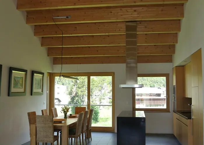 Appartement Chesa La Montanella - Ferienwohnung,