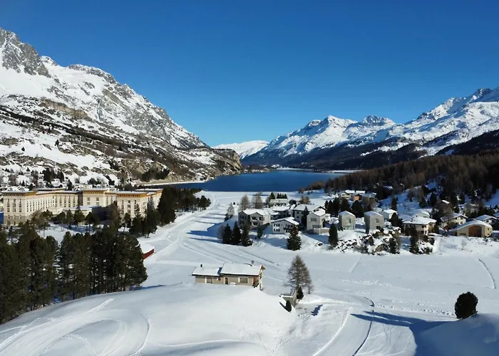 Chesa La Montanella - Ferienwohnung, * Maloja