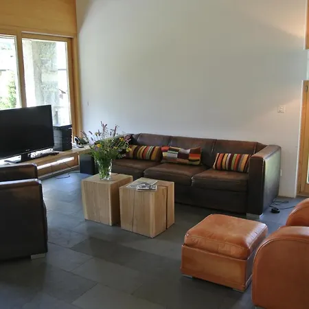 Chesa La Montanella - Ferienwohnung, Maloja