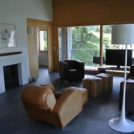 Chesa La Montanella - Ferienwohnung, * Maloja