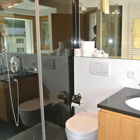Chesa La Montanella - Ferienwohnung, Maloja